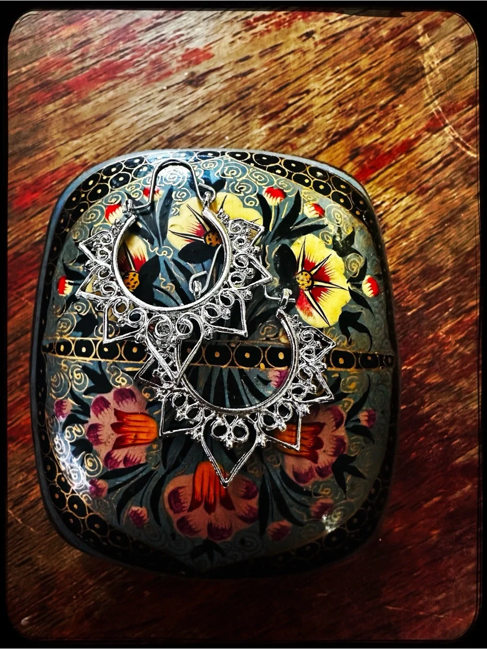N/A vintage handpainted